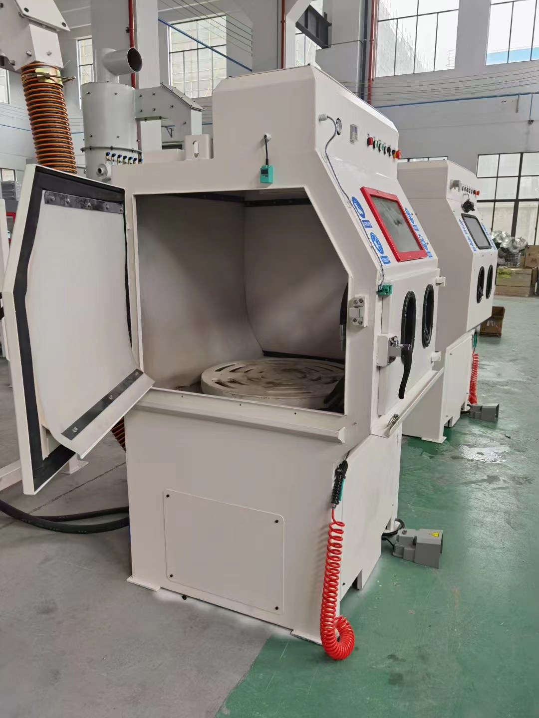 佛山移动式抛丸机的工作原理?