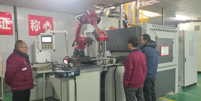 佛山喷砂机在模具清理中的专业应用